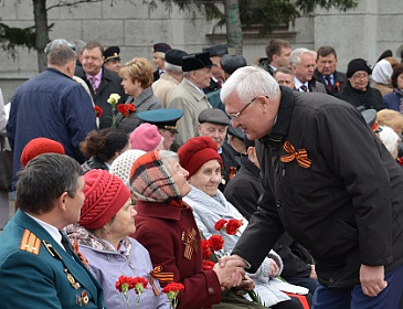 Парламентарии приняли участие в торжественном митинге в честь 72-й годовщины со дня Победы в Великой Отечественной войне